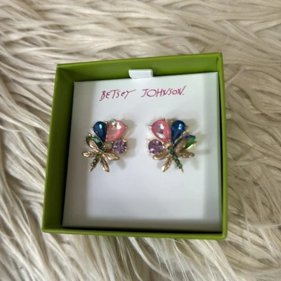 New in box Betsey Johnson dragonfly earrings - Picture 2 of 2